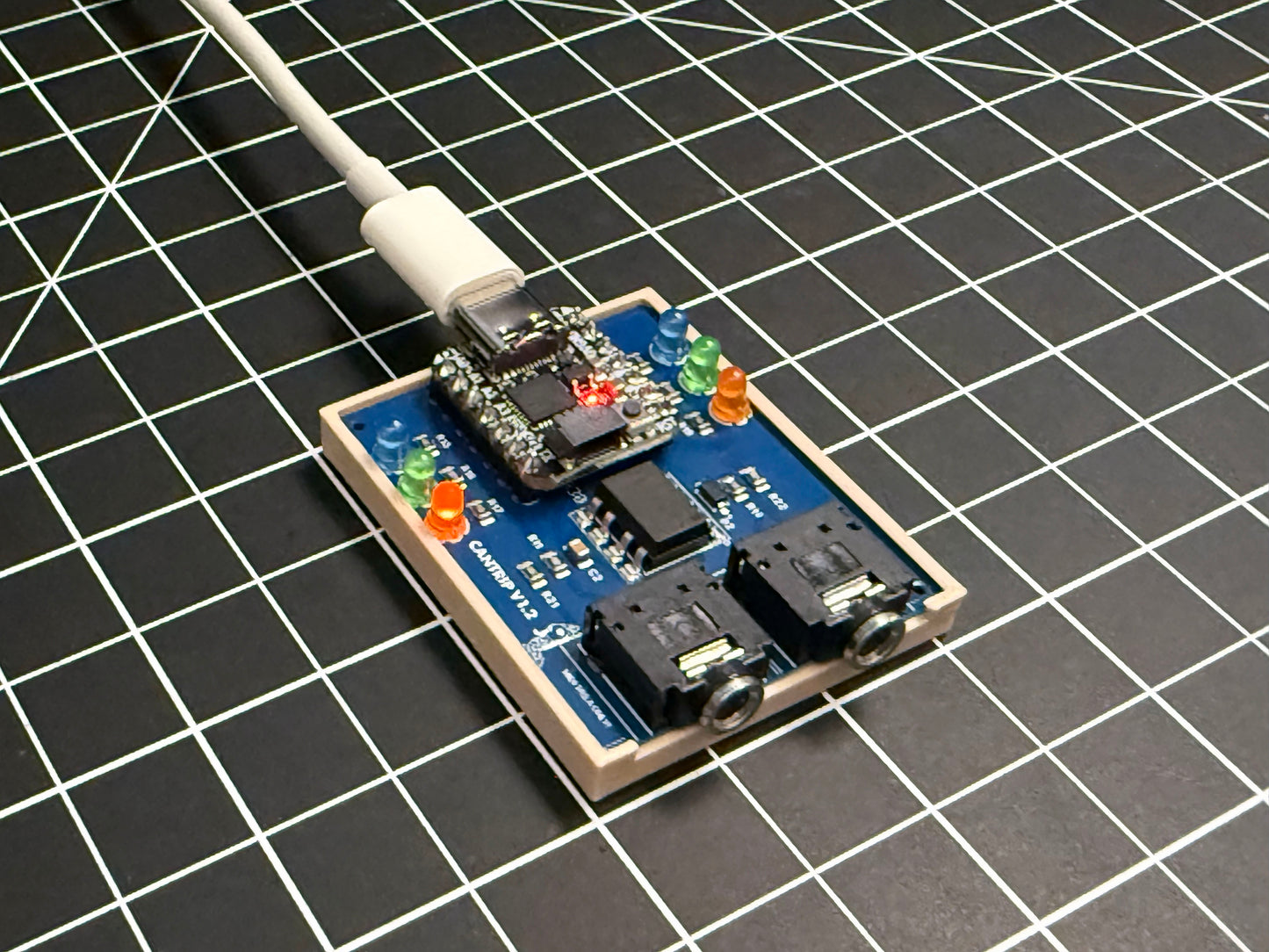 cantrip >> USB C to TRS-A MIDI Adapter << cantrip